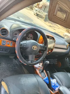 Toyota RAV4 2.0 2005 Gris