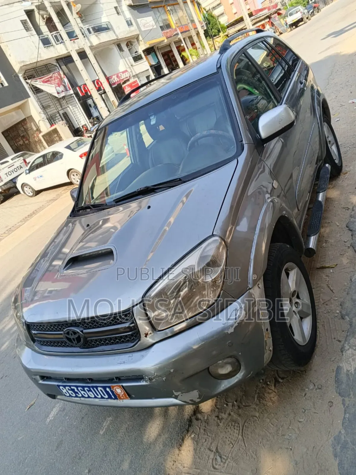Toyota RAV4 2.0 2005 Gris