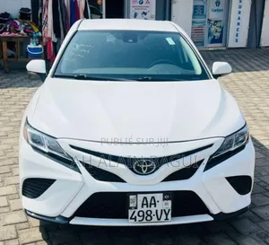 Toyota Camry L FWD 2020 Blanc