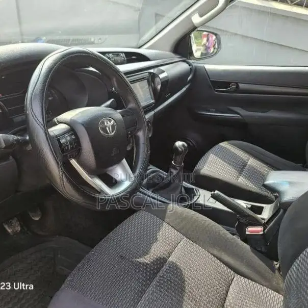 Toyota Hilux 2021 Blanc