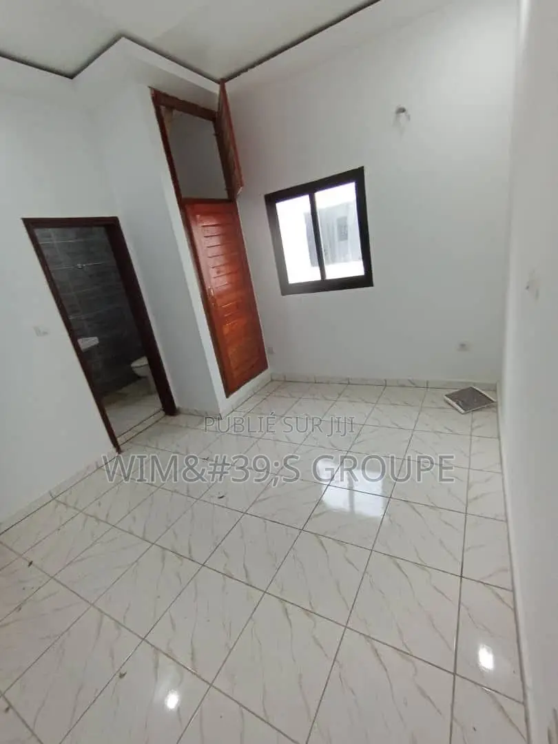 4chbre Duplex dans Wims, Bingerville à Vendre