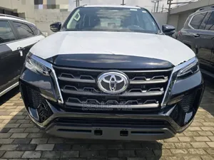 Toyota Fortuner 2025 Black