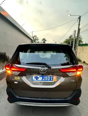 Toyota Rush 2021 Beige