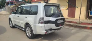 Toyota Land Cruiser Prado 2024 Blanc