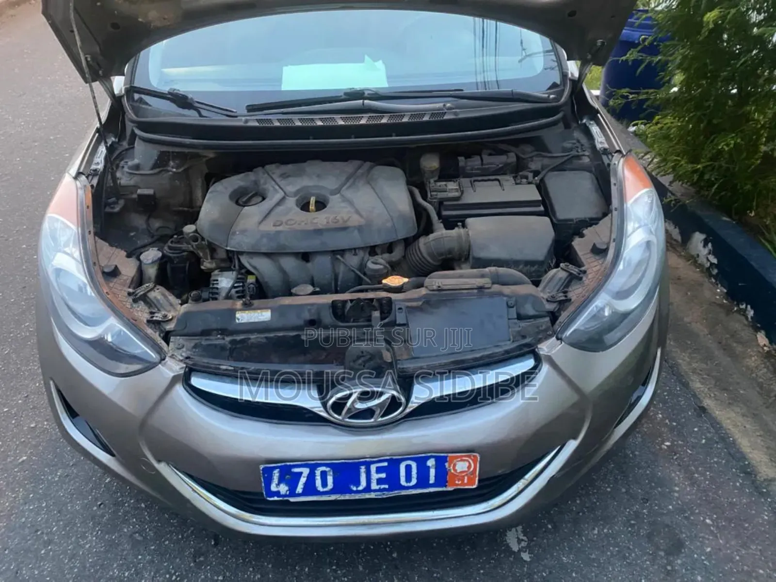 Hyundai Elantra GLS Sedan FWD (1.8L 4cyl 6A) 2013 Gris