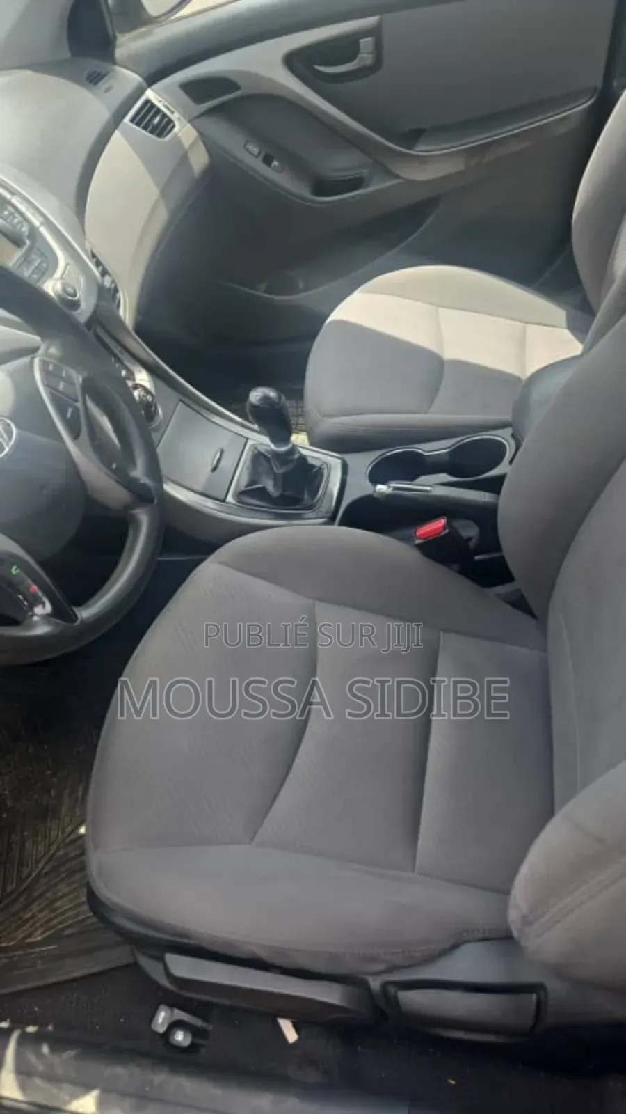 Hyundai Elantra GLS Sedan FWD (1.8L 4cyl 6A) 2013 Gris