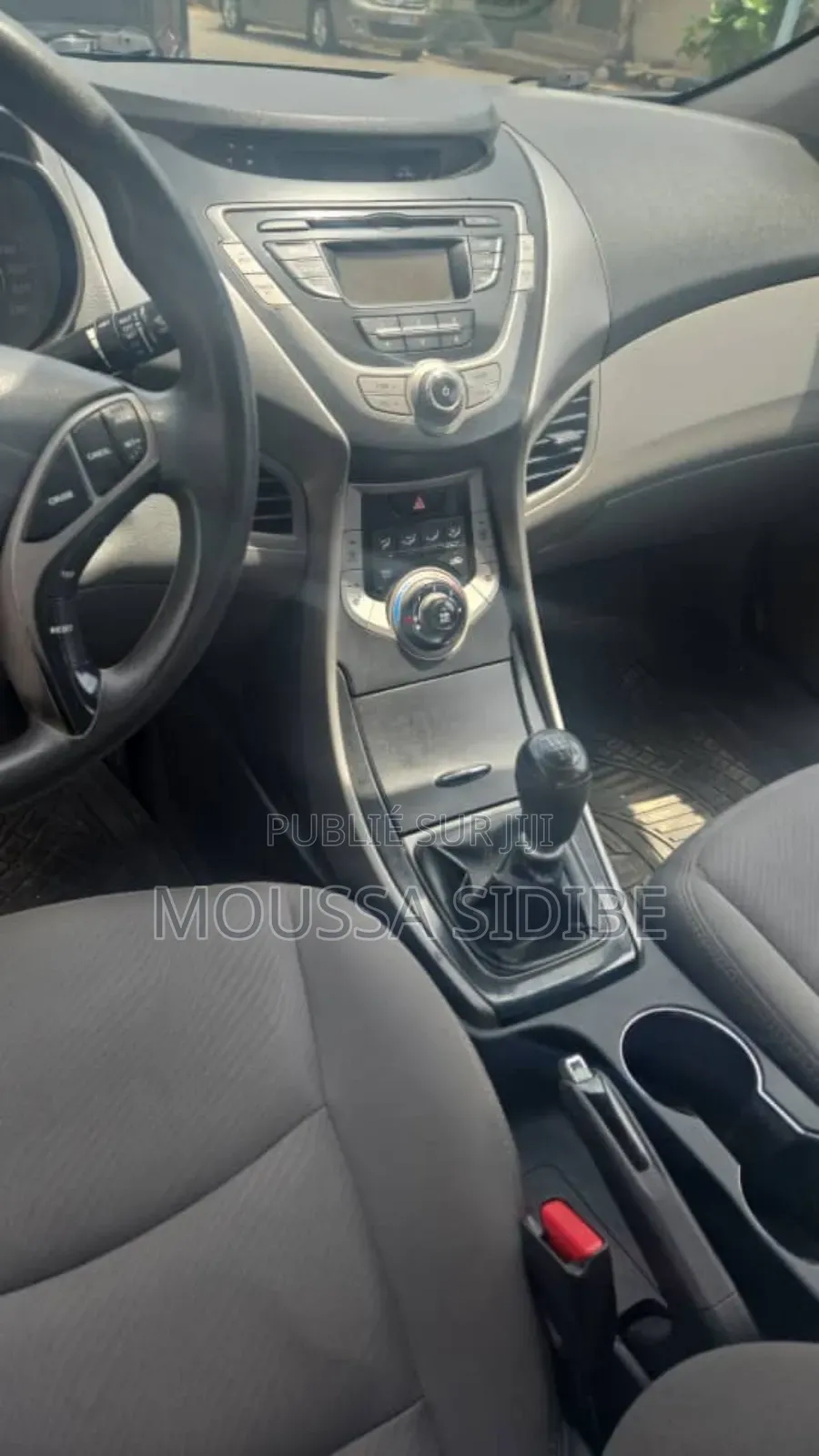 Hyundai Elantra GLS Sedan FWD (1.8L 4cyl 6A) 2013 Gris