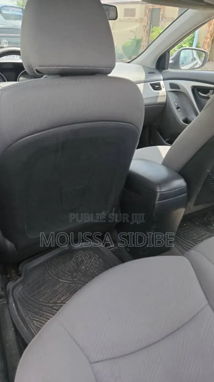 Hyundai Elantra GLS Sedan FWD (1.8L 4cyl 6A) 2013 Gris