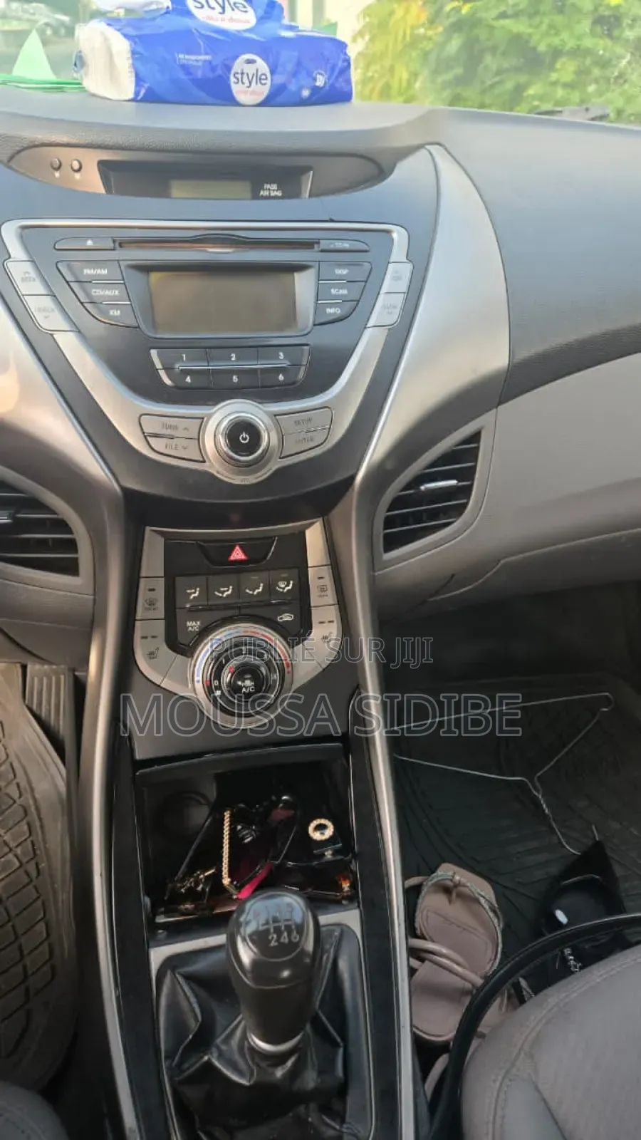 Hyundai Elantra GLS Sedan FWD (1.8L 4cyl 6A) 2013 Gris