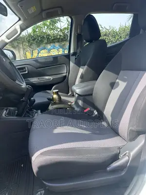 Mitsubishi L200 2024 Blanc