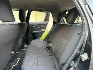 Suzuki Swift 2023 Bleu