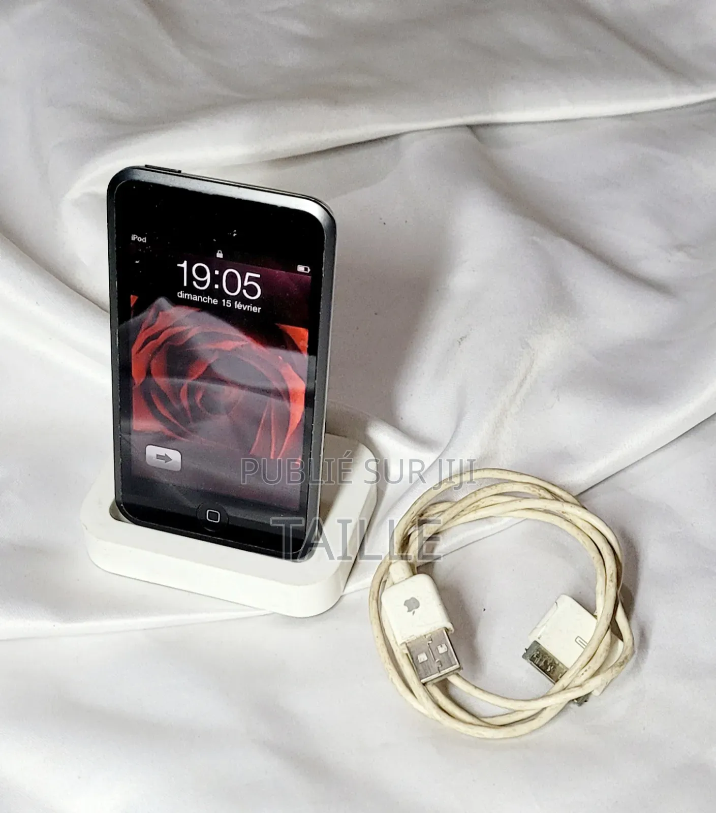 Apple iPod Touch, Avec Dock