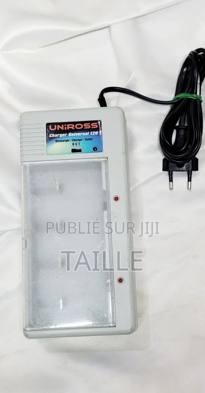 Chargeur De Piles Universel