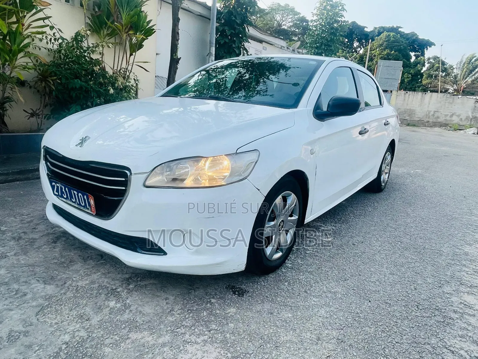 Peugeot 301 2015 Blanc