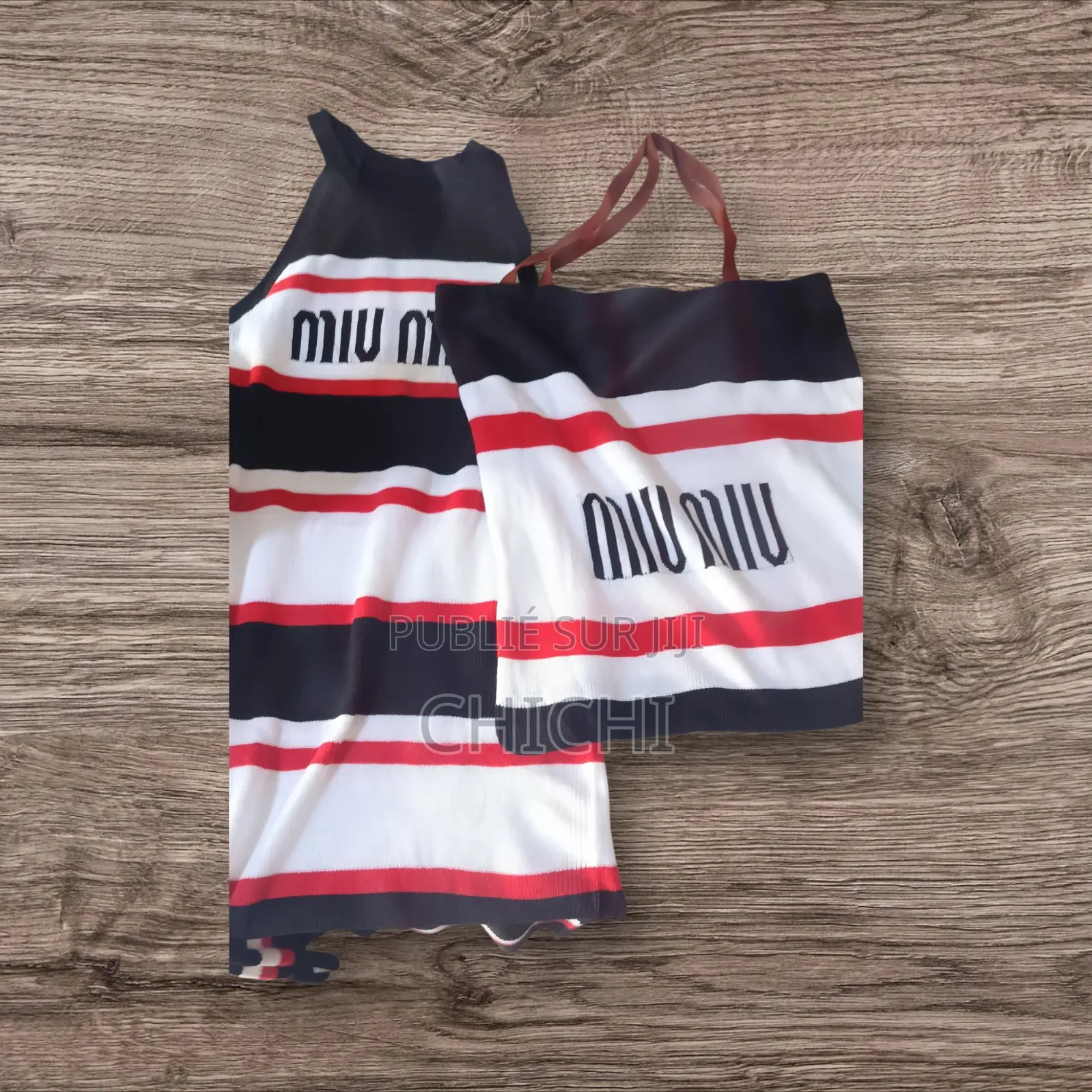 Vente De Vêtements Pour Femmes À Très Bon Prix