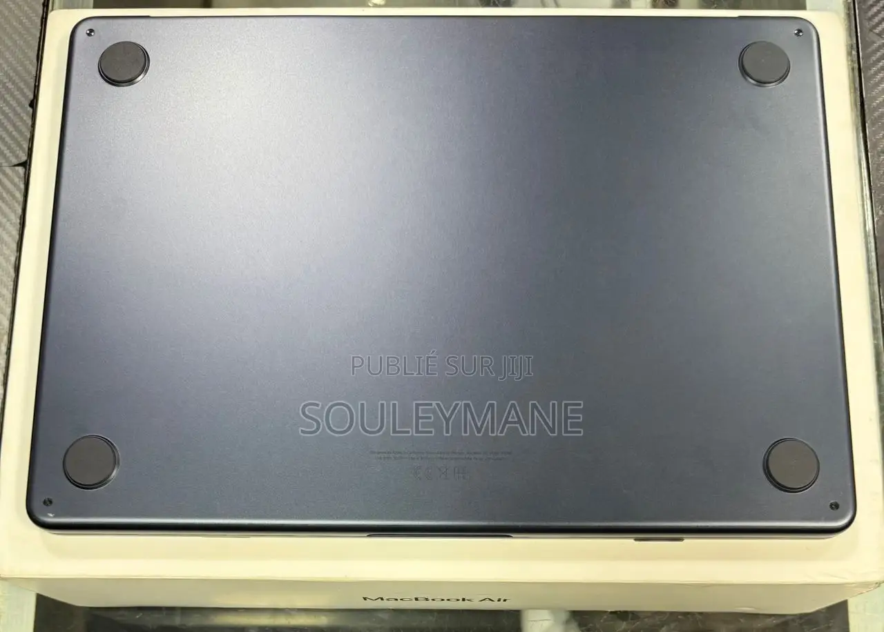 Apple MacBook Air 2025 M4 13-Inch 16GB Apple M4 SSD 512GB