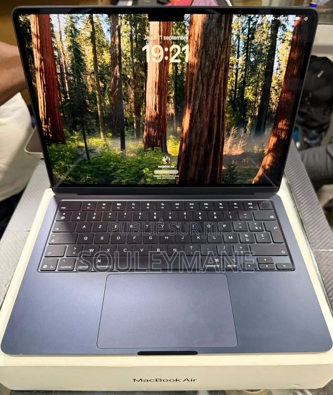 Apple MacBook Air 2025 M4 13-Inch 16GB Apple M4 SSD 512GB