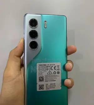 Nouveau Tecno Camon 40 Pro 4G 256 GB Vert