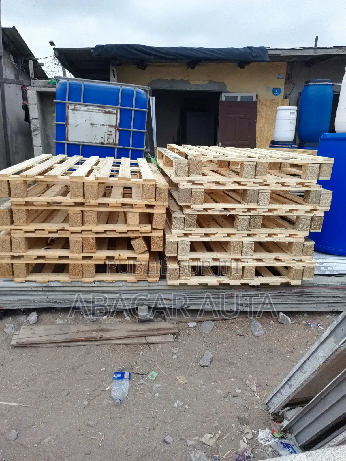 Tôles, Portes Métalliques Et Matériaux De Construction".