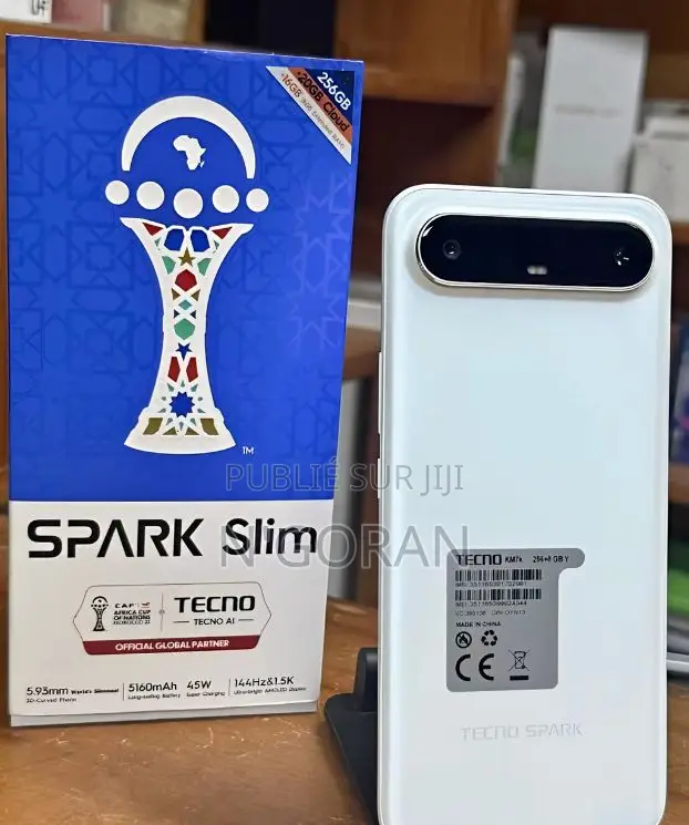 Nouveau Tecno Spark Slim 256 GB Blanc