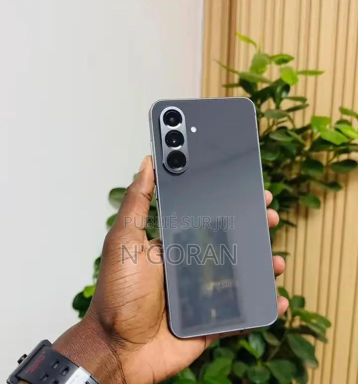 Nouveau Samsung Galaxy A56 128 GB Gris