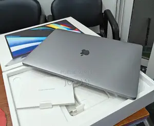 Nouveau Apple MacBook Pro 2019 16GB Intel Core I7 SSD 512GB