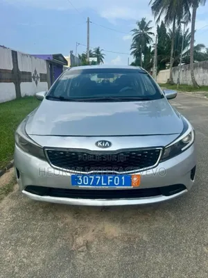 Terrain De 1200 M2 en Vente À Cocody Mermoz