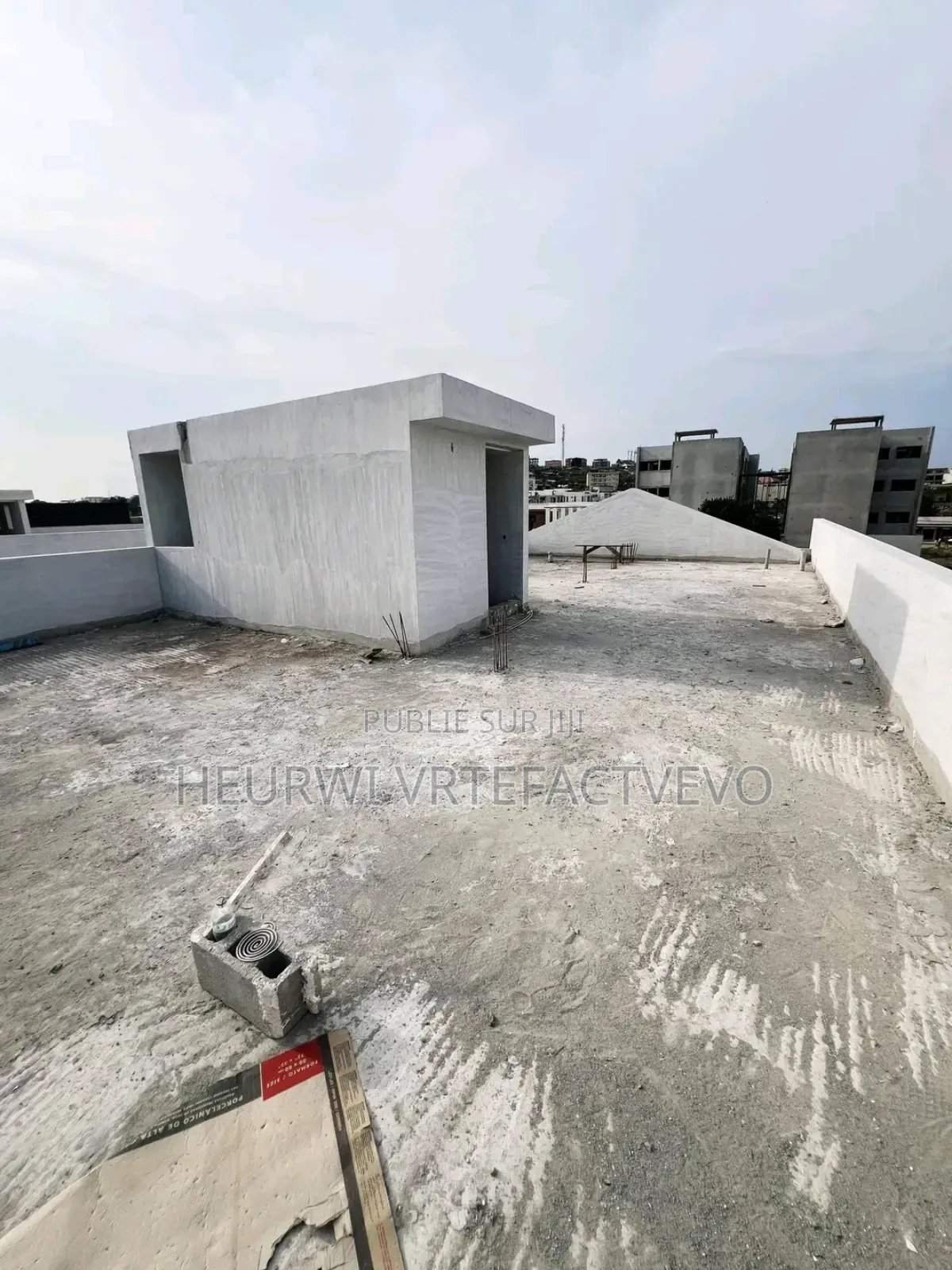 5chbre Duplex dans Abatta, Cocody à Vendre