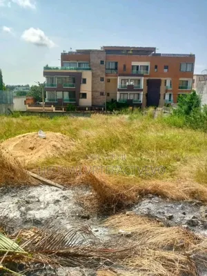 Terrain en Vente À Cocody Rivera 4