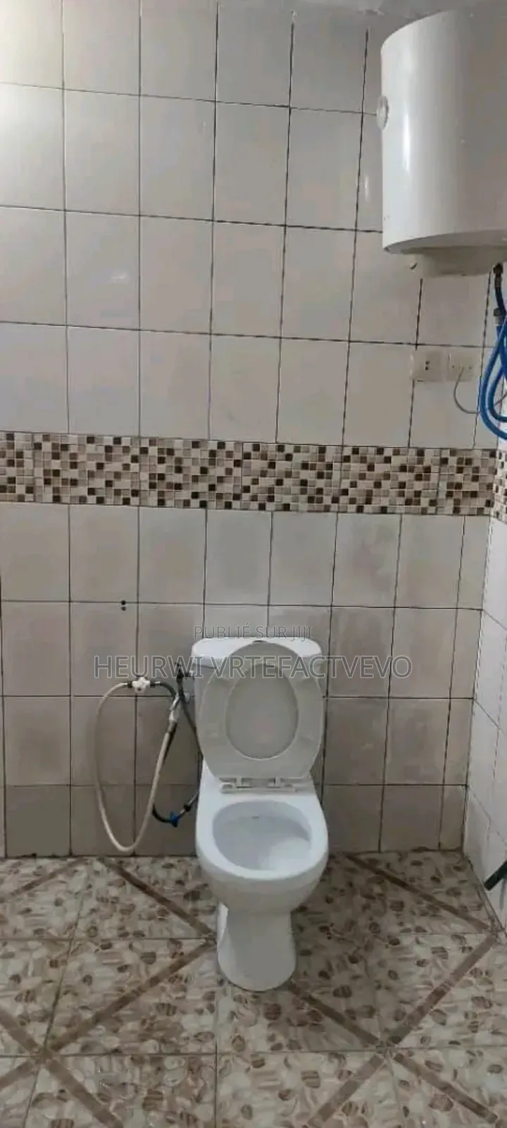 4chbre Duplex dans Feh Kesse, Cocody à Vendre