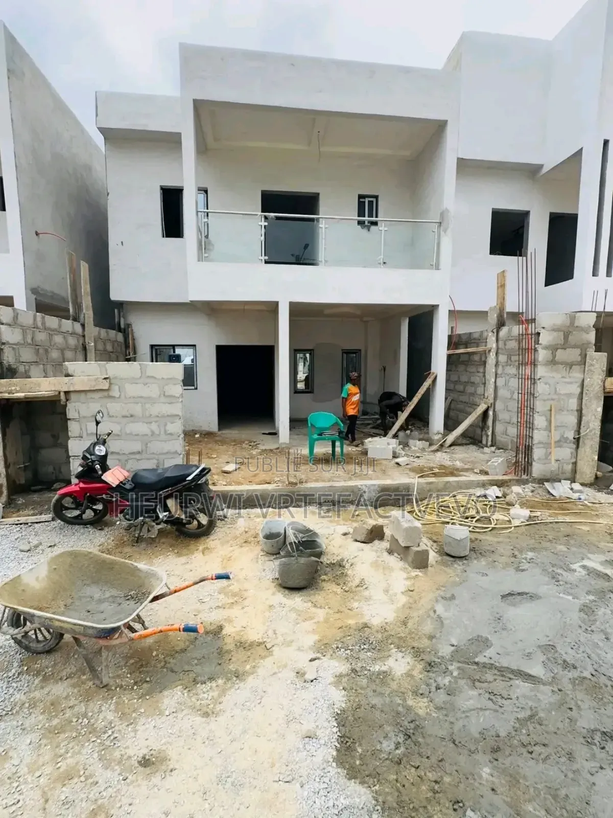 4chbre Duplex dans Djorobite, Cocody à Vendre