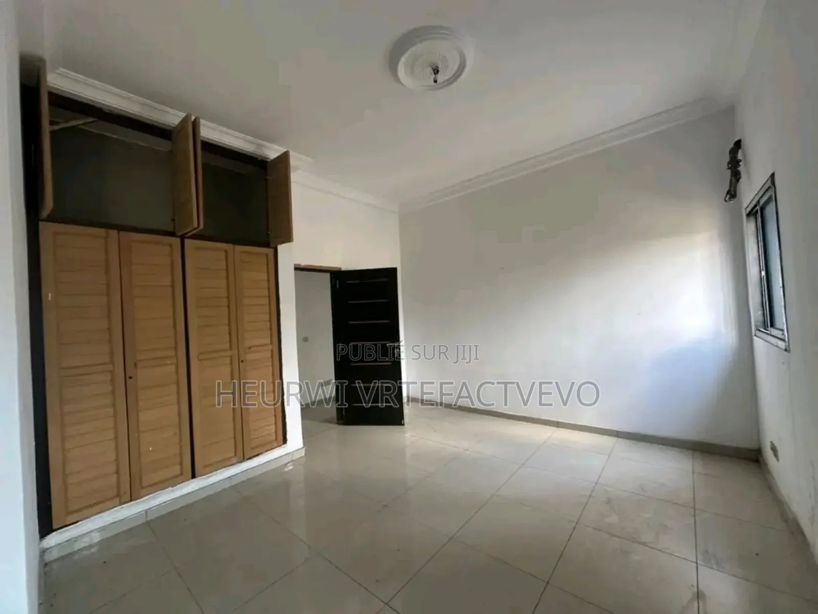 5chbre Duplex dans Riviera 4, Cocody à Vendre