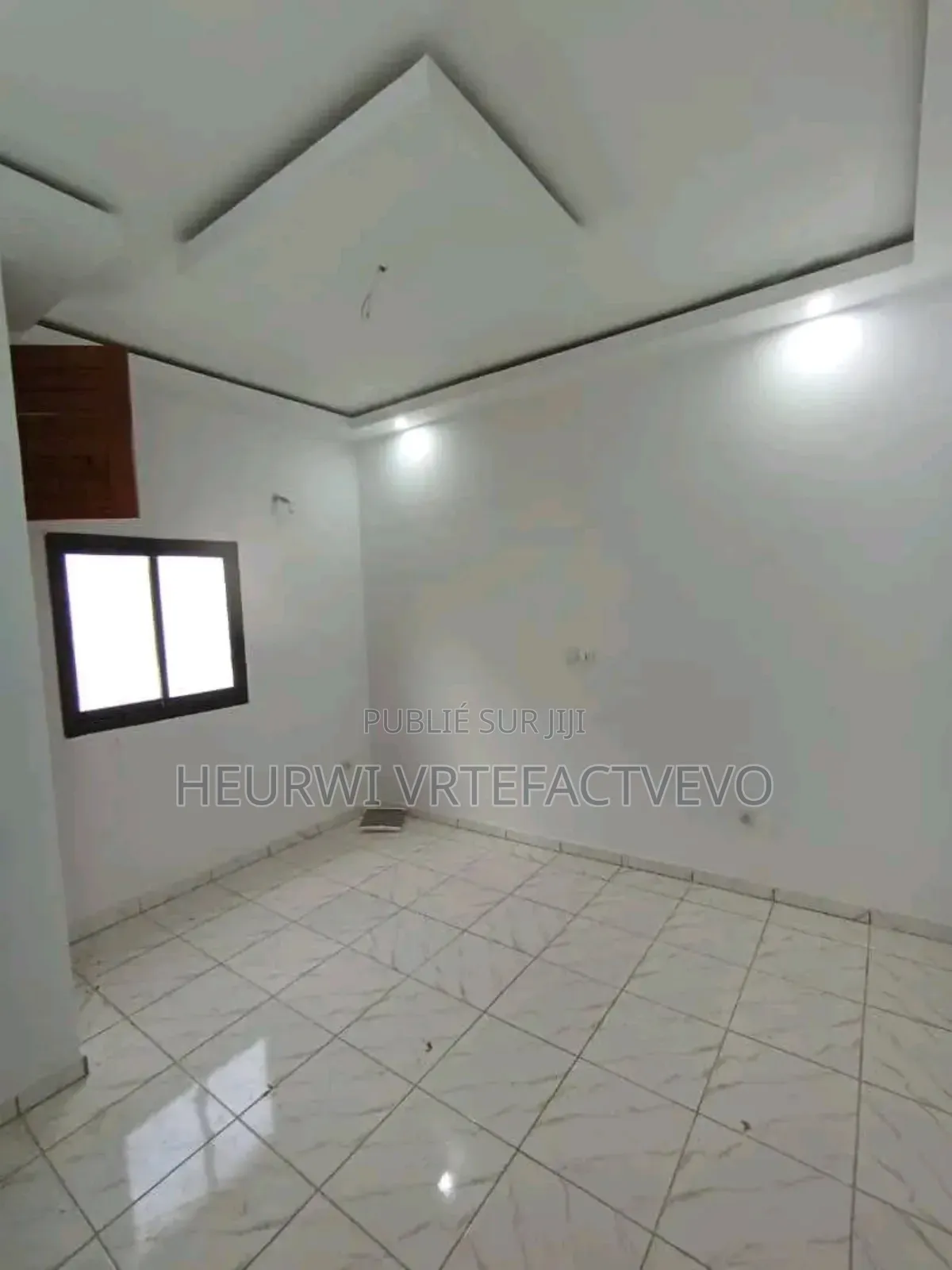 5chbre Duplex dans Feh Kesse, Cocody à Vendre