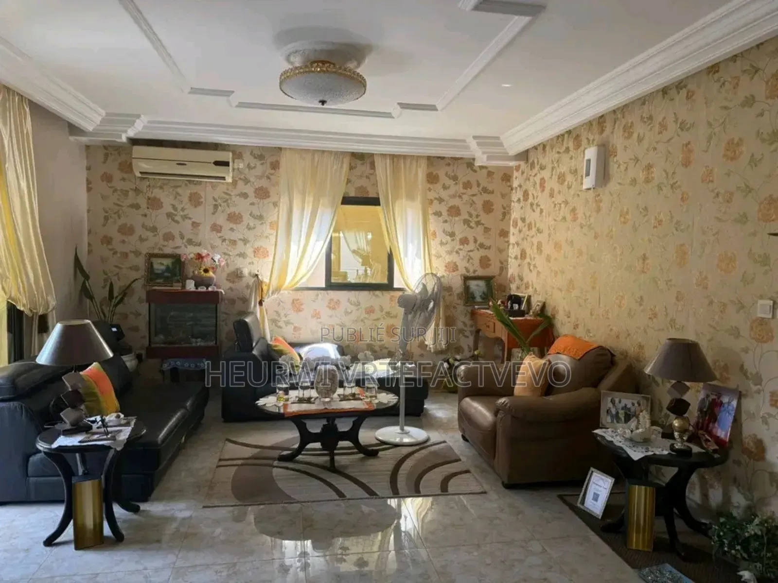 10chbre Duplex dans M'Badon, Cocody à Vendre