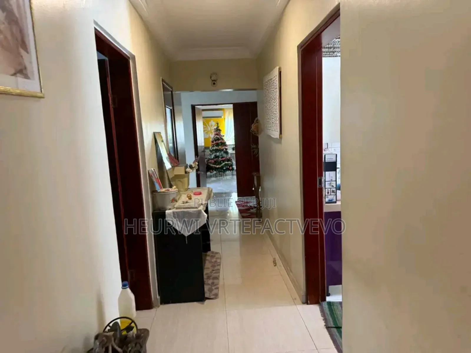 10chbre Duplex dans M'Badon, Cocody à Vendre