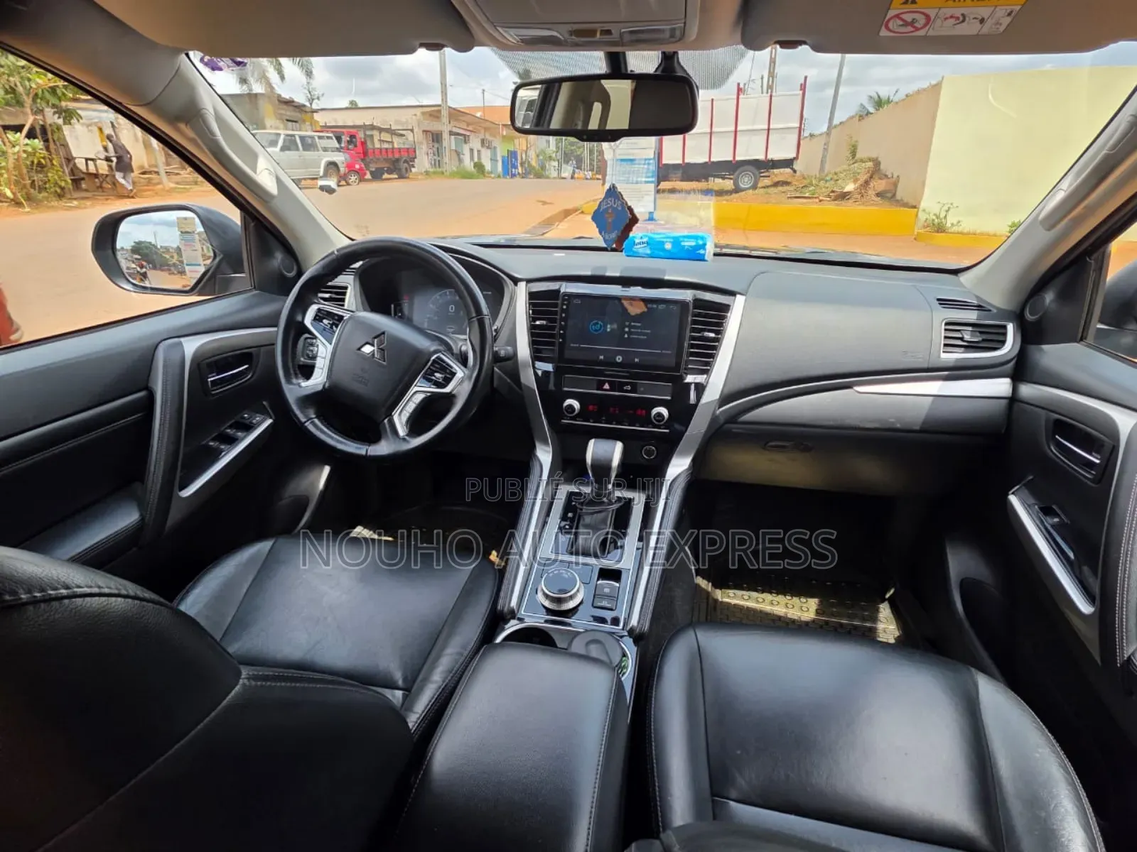 Mitsubishi Pajero 2023 Black