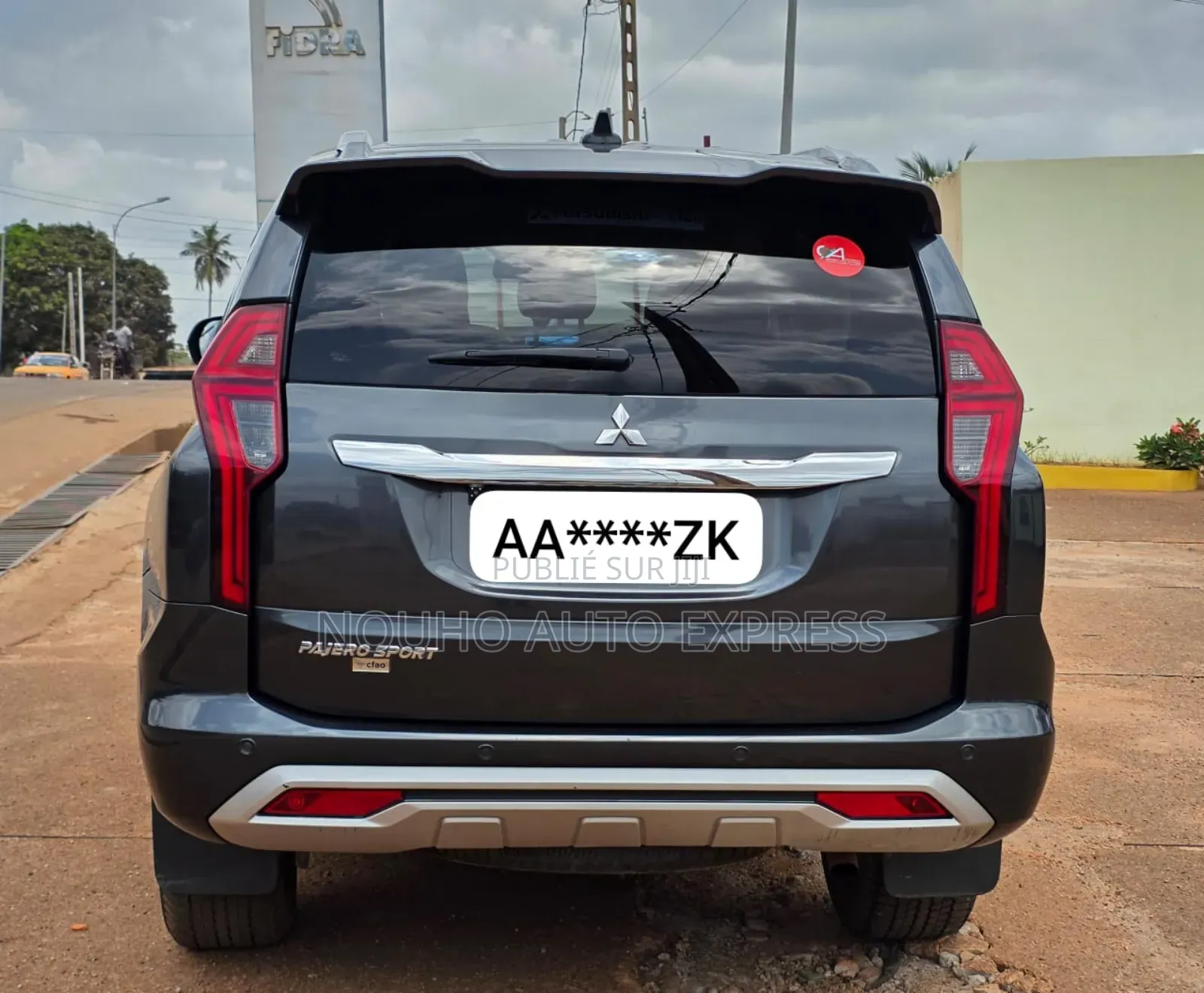 Mitsubishi Pajero 2023 Black