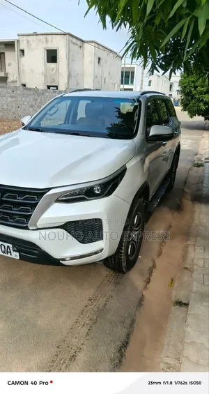 Toyota Fortuner 2025 Blanc