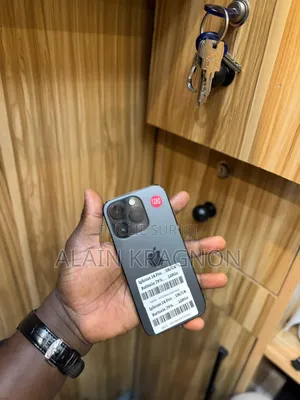 Nouveau Apple iPhone 14 Pro 128 GB Gris