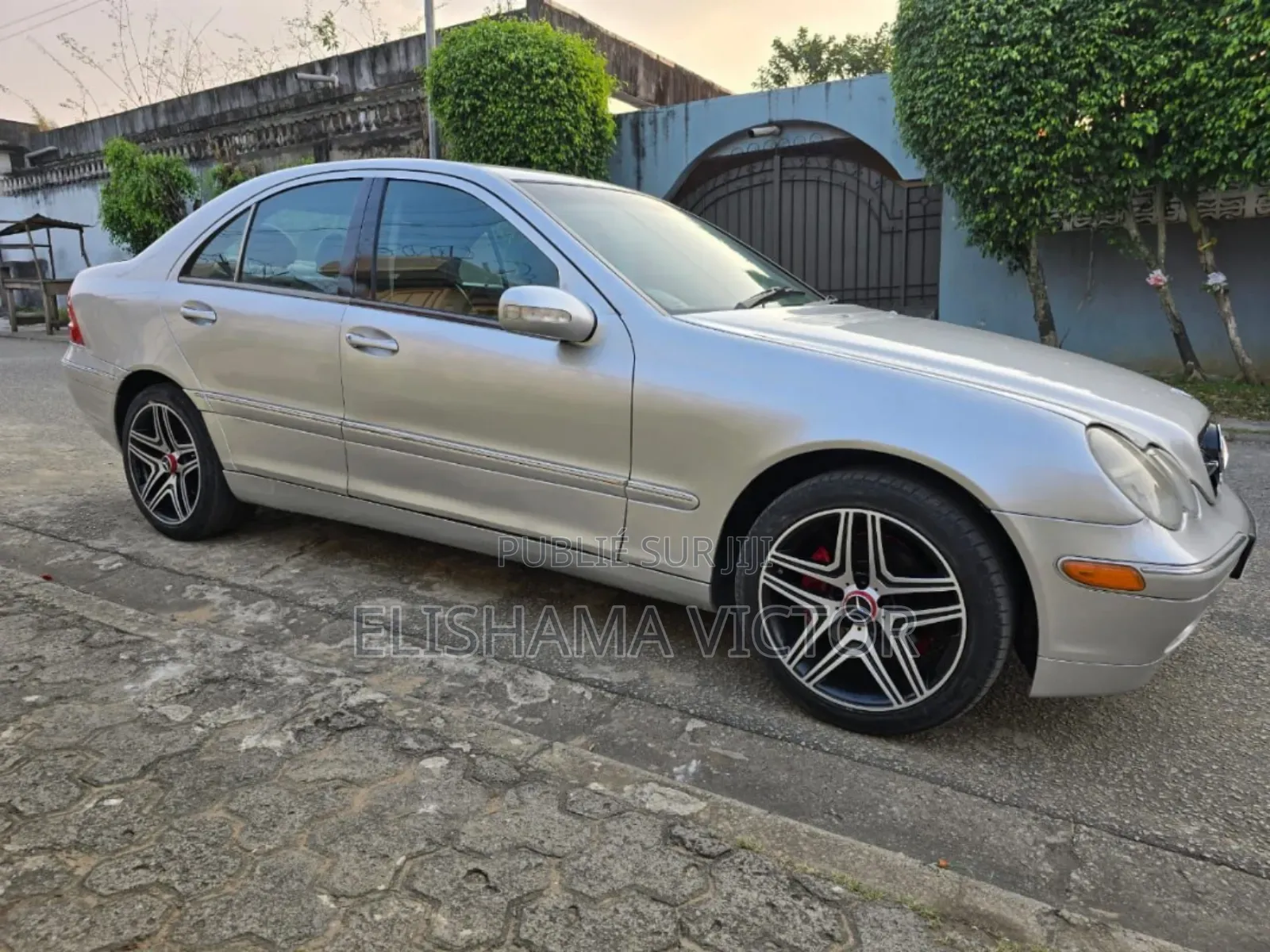 Mercedes-Benz C200 2009 Gris