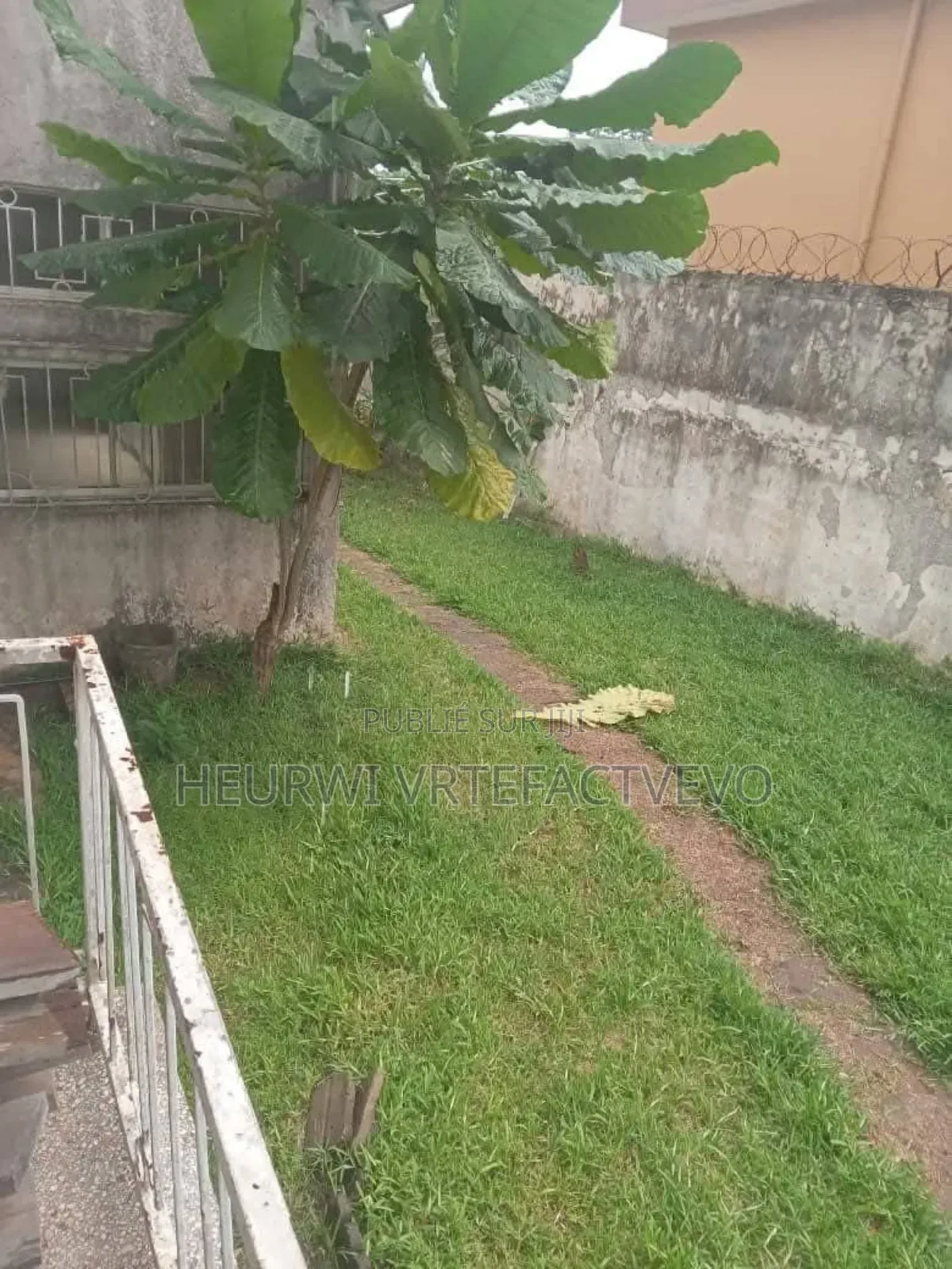 14chbre Appartement dans Vallon, Deux Plateaux à Vendre