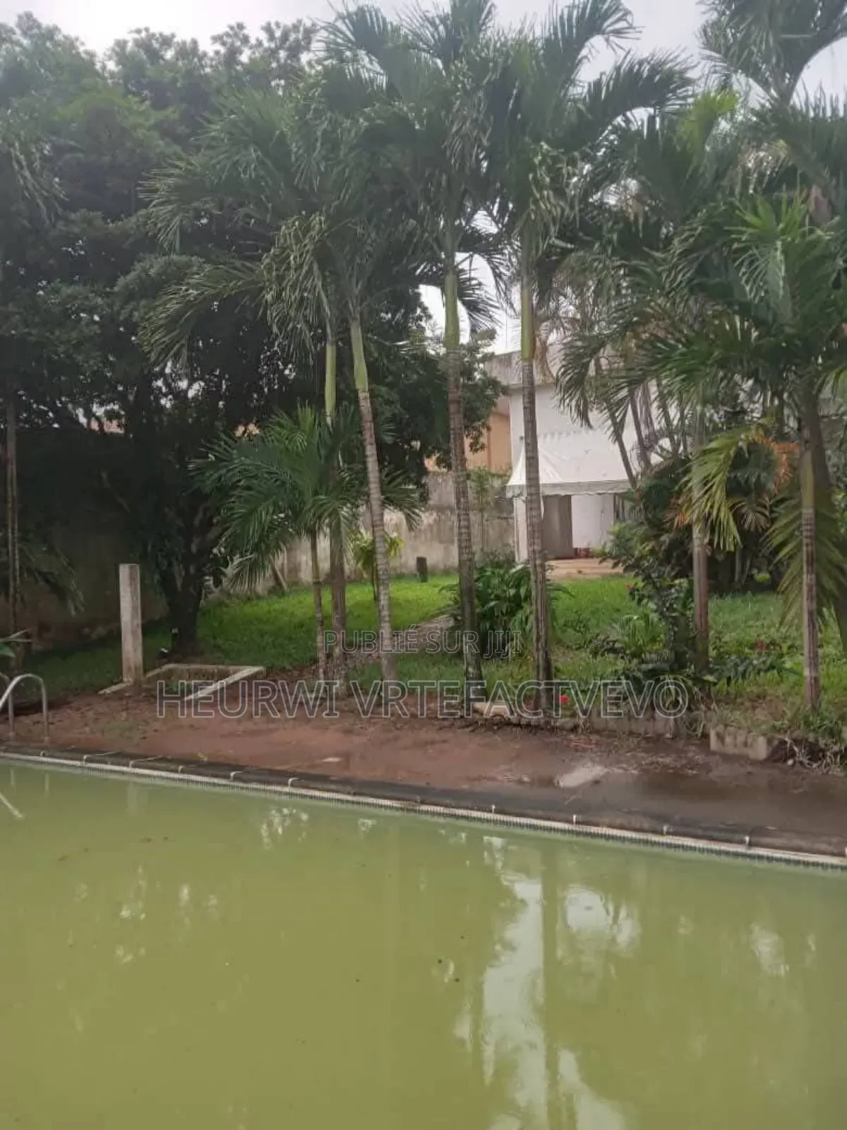 14chbre Appartement dans Vallon, Deux Plateaux à Vendre