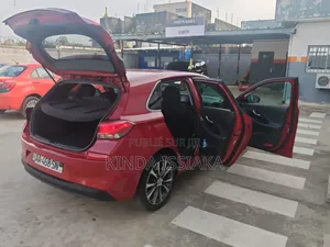 Hyundai Elantra 2020 Rouge