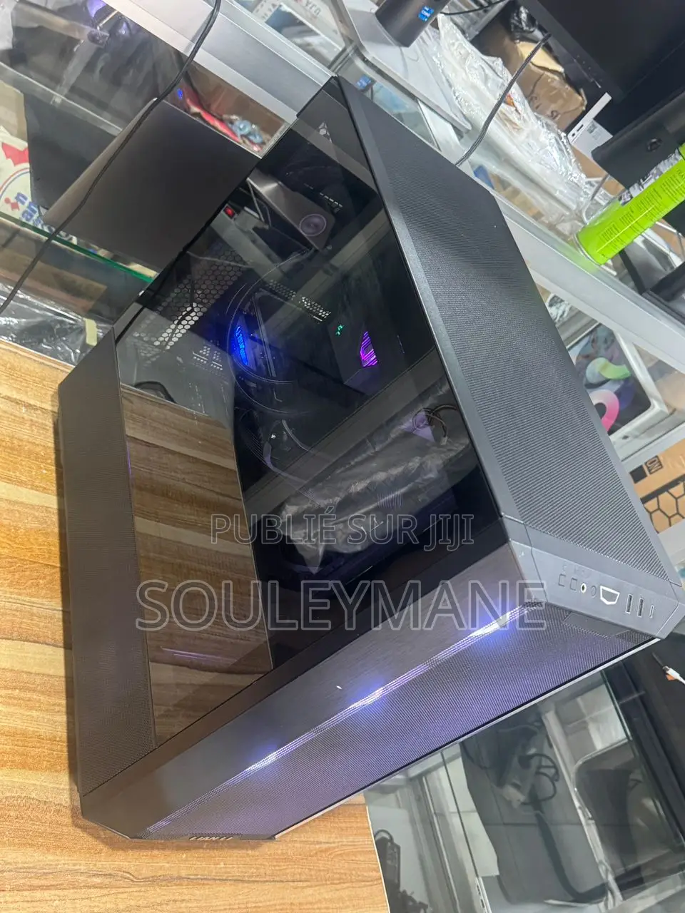 Nouveau MSI Aegis RS 11td-203 32GB Intel Core I5 SSD 1T