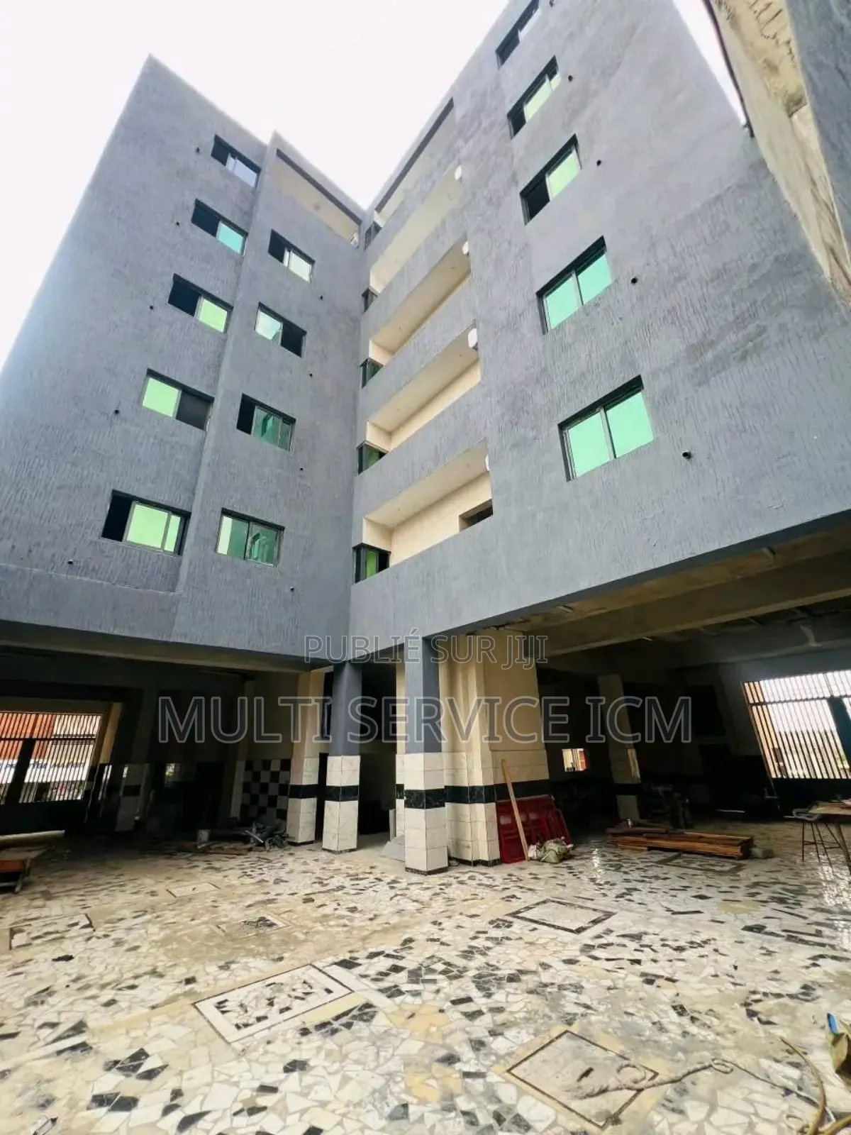 Furnished 2chbre Appartement dans Ismaël Coulibaly, Cocody à Vendre