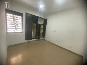 4chbre Duplex dans Cocody à Vendre