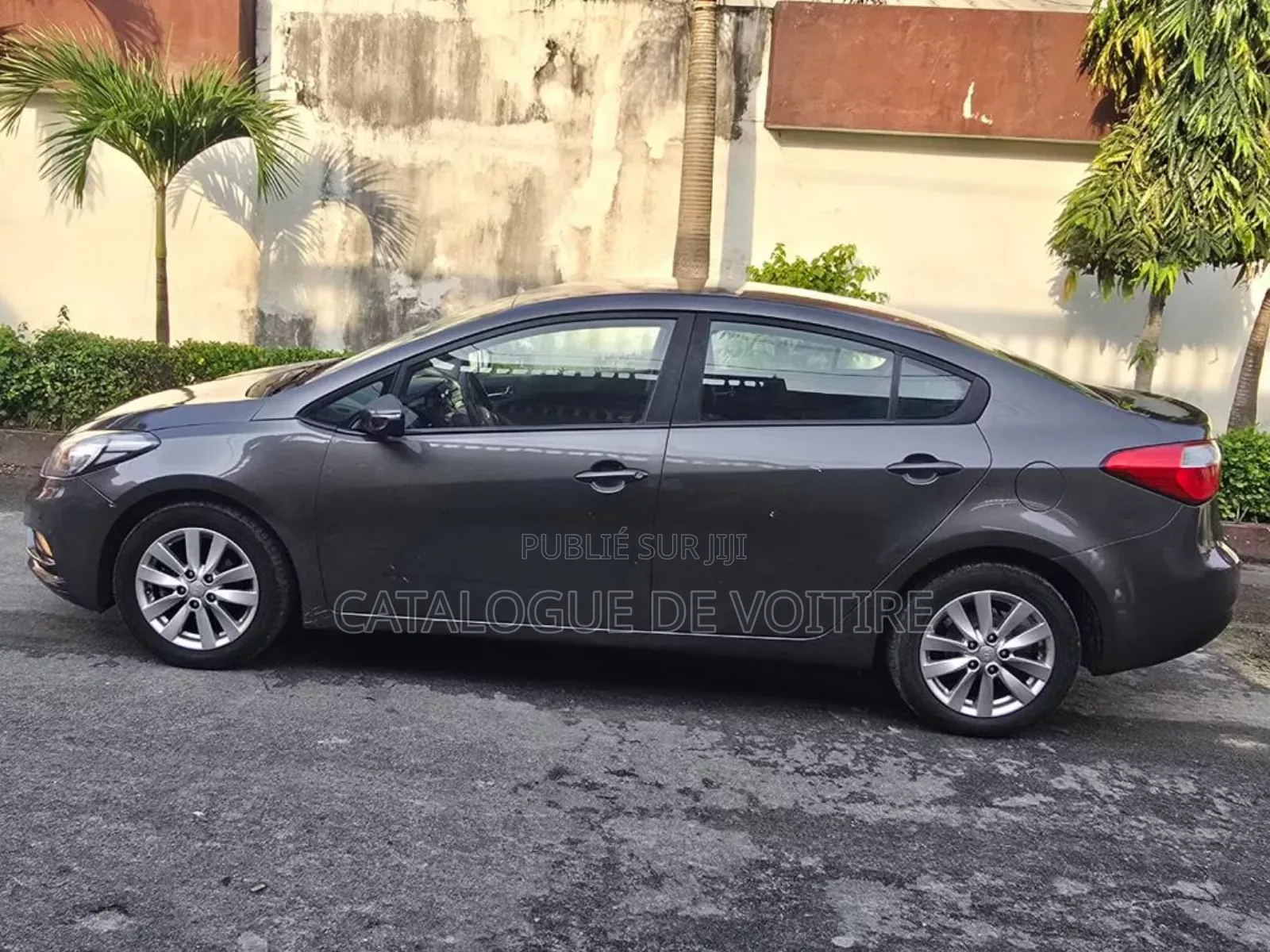 Kia Cerato 2021 Marron