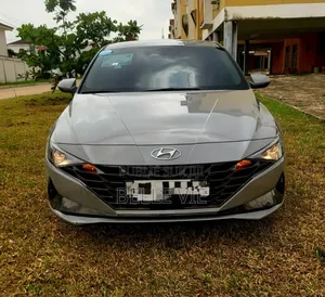 Hyundai Avante 2022 Noir