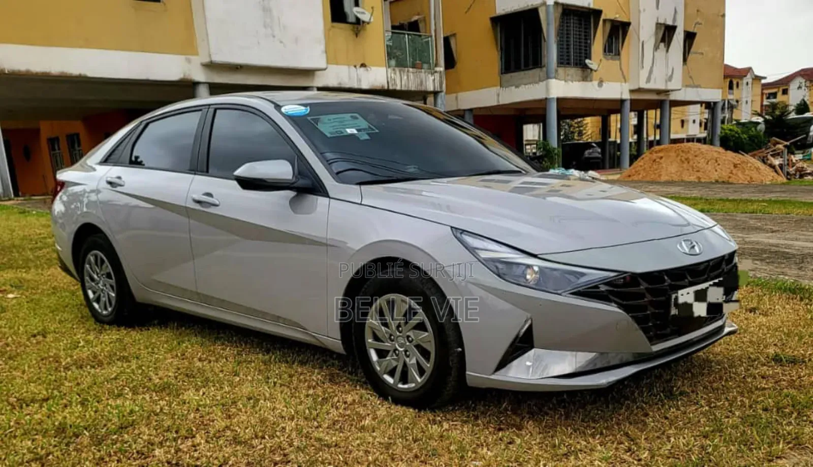 Hyundai Avante 2022 Noir