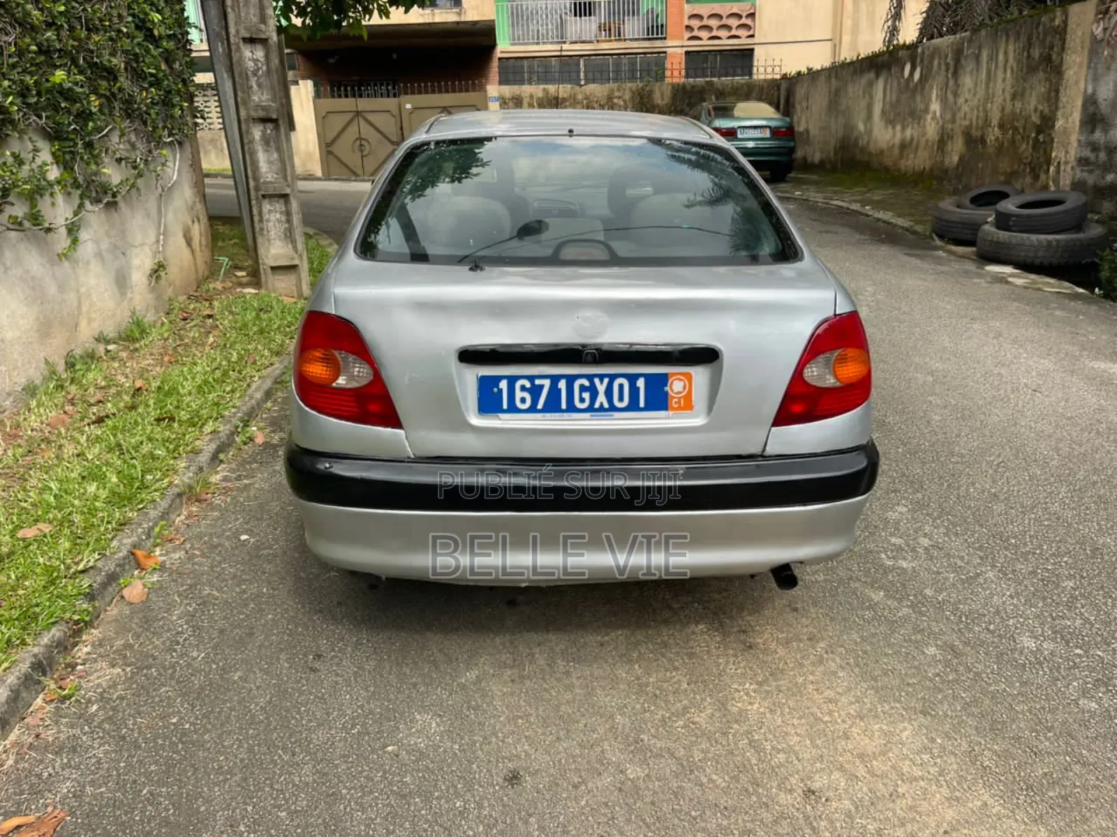 Toyota Avensis 2004 Blanc